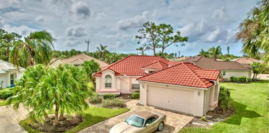 House in Punta Gorda, Florida 2 bedrooms, 131.09 sq.m. № 1553315