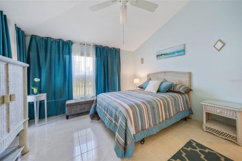 House in Punta Gorda, Florida 2 bedrooms, 131.09 sq.m. № 1553315 - photo 21
