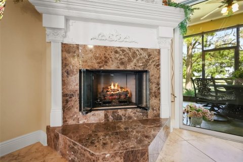 House in Tavares, Florida 3 bedrooms, 200.3 sq.m. № 2236085 - photo 11