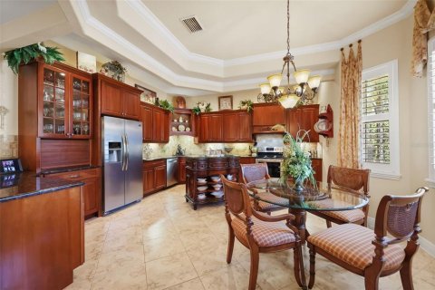 House in Tavares, Florida 3 bedrooms, 200.3 sq.m. № 2236085 - photo 6