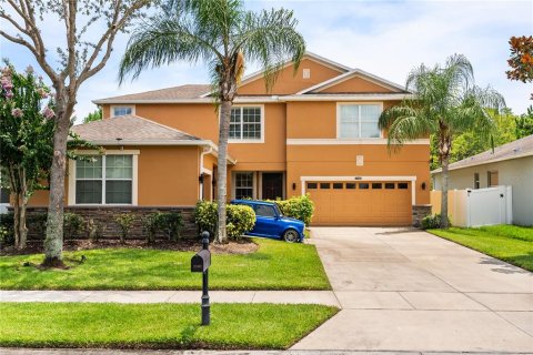 House in Orlando, Florida 4 bedrooms, 249.35 sq.m. № 1836860 - photo 1