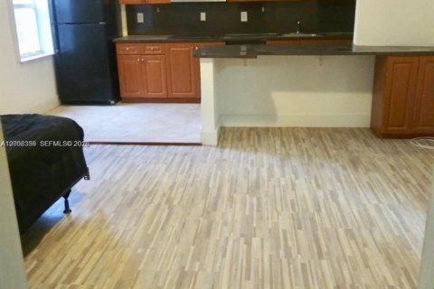 Снять в аренду кондоминиум в Майами-Бич, Флорида 36.23м2, № 2069443 - фото 6