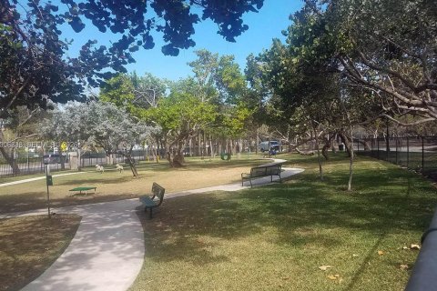 Снять в аренду кондоминиум в Майами-Бич, Флорида 36.23м2, № 2069443 - фото 2