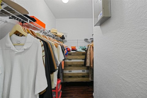 Townhouse in Miramar, Florida 4 bedrooms, 180.14 sq.m. № 1955111 - photo 26