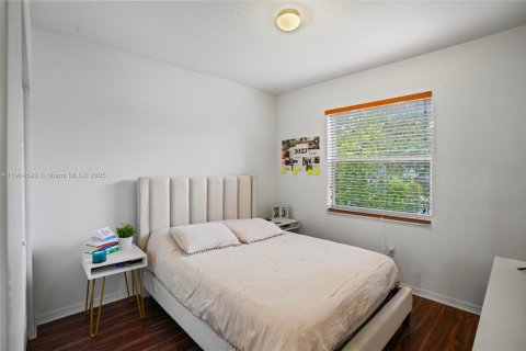 Townhouse in Miramar, Florida 4 bedrooms, 180.14 sq.m. № 1955111 - photo 30