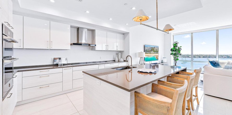 Condo in North Palm Beach, Florida, 3 bedrooms  № 1178401