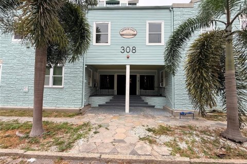 Appartement à Saint Petersburg, Floride 1 chambre, 41.81 m2 № 2404889