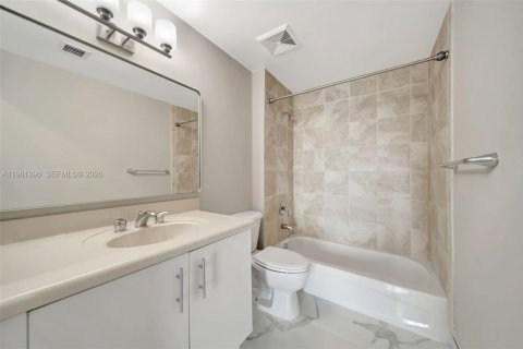 Купить кондоминиум в Норт-Бей-Виллидж, Флорида 2 спальни, 118.36м2, № 2043665 - фото 26