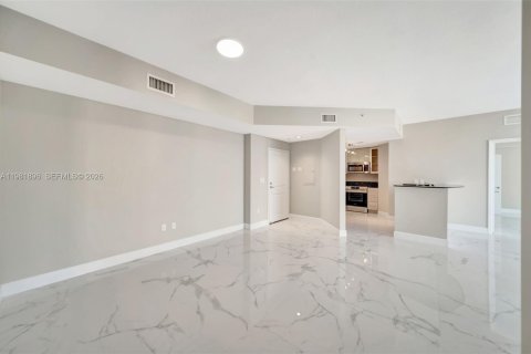 Купить кондоминиум в Норт-Бей-Виллидж, Флорида 2 спальни, 118.36м2, № 2043665 - фото 12