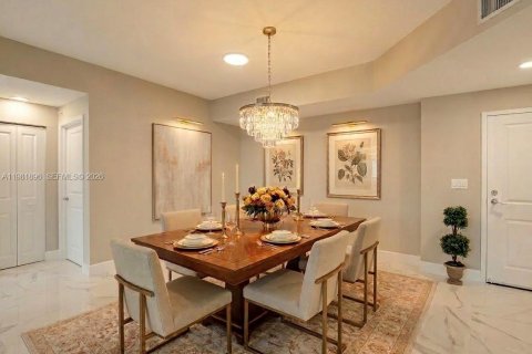 Купить кондоминиум в Норт-Бей-Виллидж, Флорида 2 спальни, 118.36м2, № 2043665 - фото 9