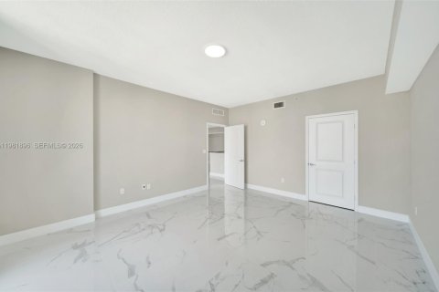 Купить кондоминиум в Норт-Бей-Виллидж, Флорида 2 спальни, 118.36м2, № 2043665 - фото 18