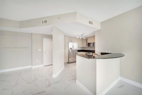 Купить кондоминиум в Норт-Бей-Виллидж, Флорида 2 спальни, 118.36м2, № 2043665 - фото 13