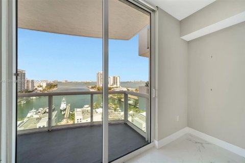 Купить кондоминиум в Норт-Бей-Виллидж, Флорида 2 спальни, 118.36м2, № 2043665 - фото 25