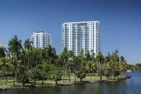 Купить кондоминиум в Майами, Флорида 2 спальни, 83.8м2, № 2011489 - фото 18