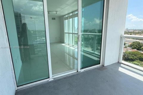 Купить кондоминиум в Майами, Флорида 2 спальни, 83.8м2, № 2011489 - фото 9