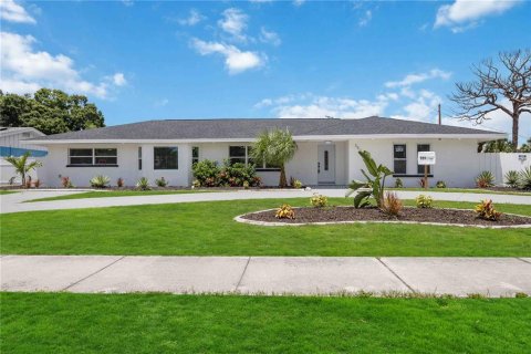 Casa en venta en Sarasota, Florida, 5 dormitorios, 362.88 m2 № 1297149 - foto 1