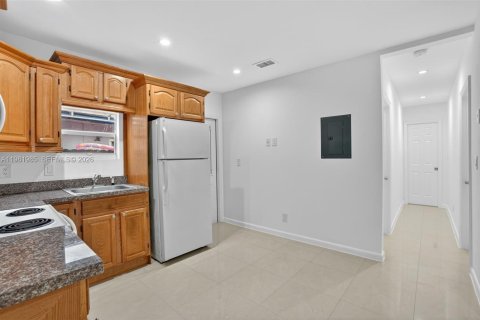 Снять в аренду виллу или дом в Майами, Флорида 2 спальни, 148.46м2, № 2043240 - фото 11