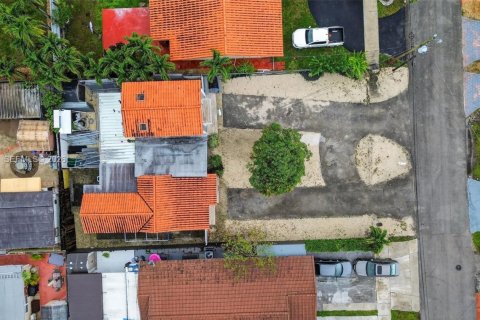 Снять в аренду виллу или дом в Майами, Флорида 2 спальни, 148.46м2, № 2043240 - фото 22