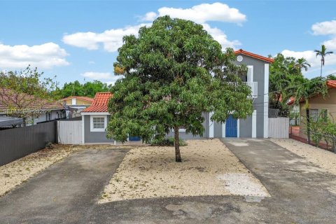 Снять в аренду виллу или дом в Майами, Флорида 2 спальни, 148.46м2, № 2043240 - фото 23