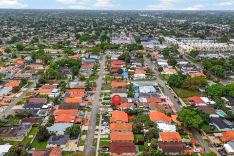 Снять в аренду виллу или дом в Майами, Флорида 2 спальни, 148.46м2, № 2043240 - фото 19