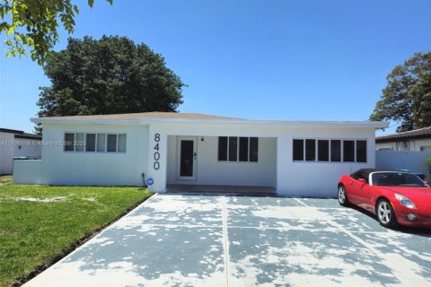 Villa ou maison à vendre à Miami, Floride: 3 chambres, 115.38 m2 № 1874662 - photo 1
