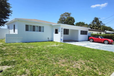 Villa ou maison à vendre à Miami, Floride: 3 chambres, 115.38 m2 № 1874662 - photo 2