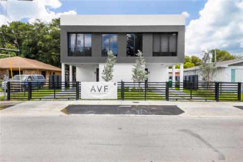 Townhouse in Miami, Florida 3 bedrooms, 148.64 sq.m. № 2072983 - photo 3
