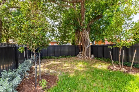 Townhouse in Miami, Florida 3 bedrooms, 148.64 sq.m. № 2072983 - photo 7