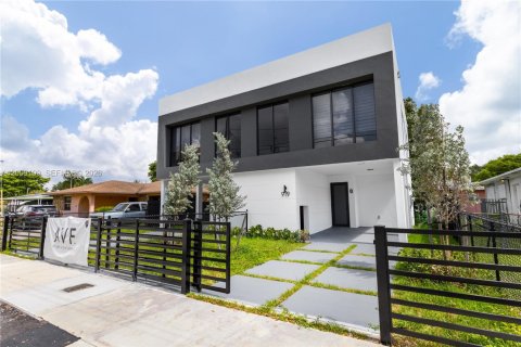 Townhouse in Miami, Florida 3 bedrooms, 148.64 sq.m. № 2072983