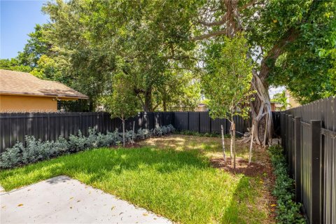Townhouse in Miami, Florida 3 bedrooms, 148.64 sq.m. № 2072983 - photo 6