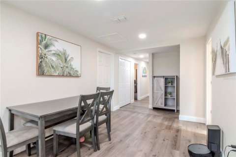Casa en venta en Tampa, Florida, 3 dormitorios, 99.03 m2 № 1537487 - foto 15