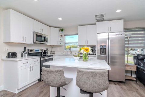Casa en venta en Tampa, Florida, 3 dormitorios, 99.03 m2 № 1537487 - foto 11