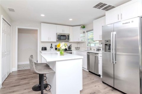 Casa en venta en Tampa, Florida, 3 dormitorios, 99.03 m2 № 1537487 - foto 9