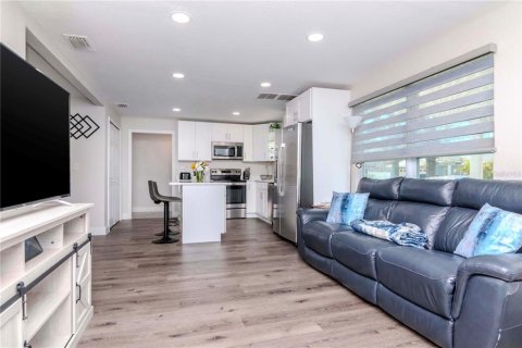 Casa en venta en Tampa, Florida, 3 dormitorios, 99.03 m2 № 1537487 - foto 7
