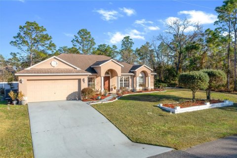 House in Homosassa, Florida 4 bedrooms, 207.73 sq.m. № 2097696 - photo 3