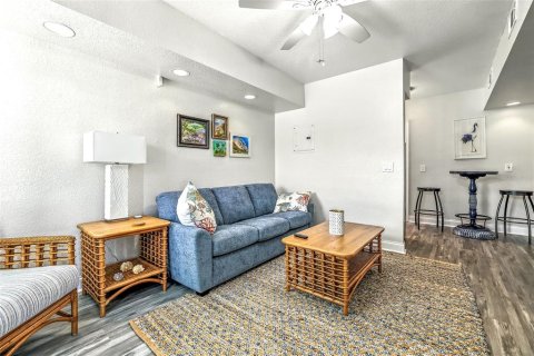 Immobilier commercial à vendre à New Smyrna Beach, Floride: 4 chambres, 104.24 m2 № 1907177 - photo 9