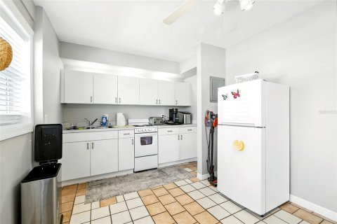 Immobilier commercial à vendre à New Smyrna Beach, Floride: 4 chambres, 104.24 m2 № 1907177 - photo 22