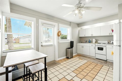 Immobilier commercial à vendre à New Smyrna Beach, Floride: 4 chambres, 104.24 m2 № 1907177 - photo 21