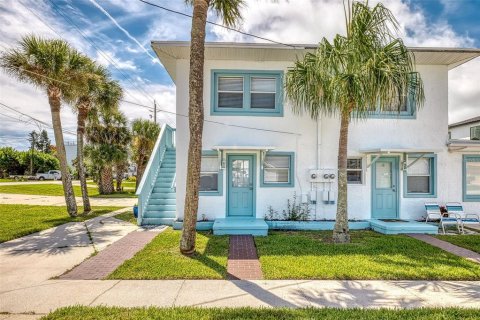 Immobilier commercial à vendre à New Smyrna Beach, Floride: 4 chambres, 104.24 m2 № 1907177 - photo 1