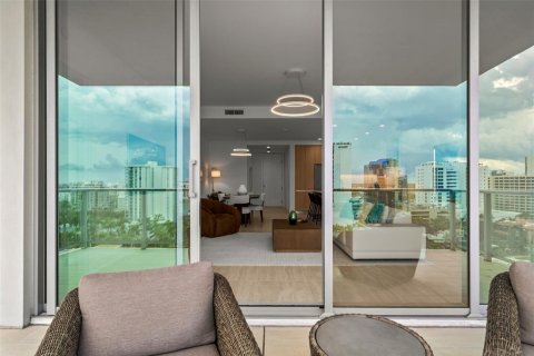 Condo in Sarasota, Florida, 2 bedrooms  № 1875986 - photo 25