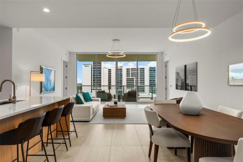 Condo in Sarasota, Florida, 2 bedrooms  № 1875986 - photo 7