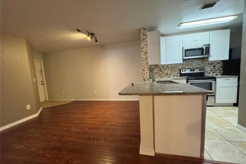 Apartamento en alquiler en Orlando, Florida, 2 dormitorios, 93.18 m2 № 1865842 - foto 6