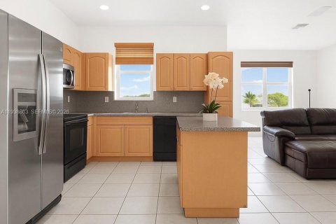 Купить виллу или дом в Купер-Сити, Флорида 3 спальни, 198.07м2, № 1996527 - фото 11