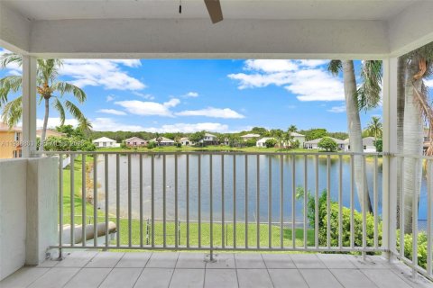 Купить виллу или дом в Купер-Сити, Флорида 3 спальни, 198.07м2, № 1996527 - фото 15