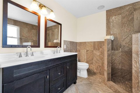 Купить виллу или дом в Купер-Сити, Флорида 3 спальни, 198.07м2, № 1996527 - фото 20