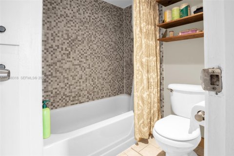 Купить кондоминиум в Майами, Флорида 2 спальни, 84.91м2, № 2060885 - фото 19