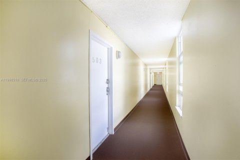 Купить кондоминиум в Майами, Флорида 2 спальни, 84.91м2, № 2060885 - фото 26