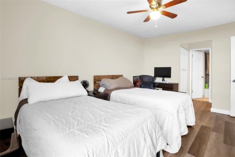 Купить кондоминиум в Майами, Флорида 2 спальни, 84.91м2, № 2060885 - фото 16