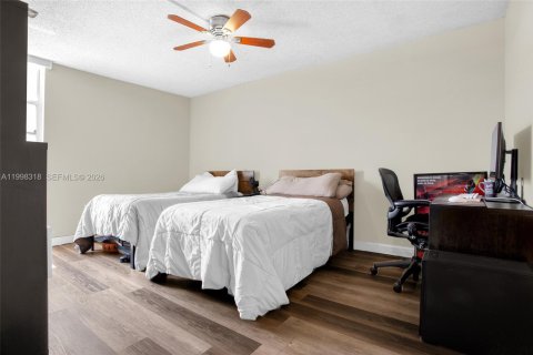 Купить кондоминиум в Майами, Флорида 2 спальни, 84.91м2, № 2060885 - фото 14