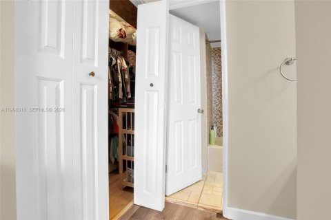 Купить кондоминиум в Майами, Флорида 2 спальни, 84.91м2, № 2060885 - фото 18